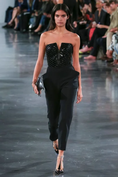 Look 17